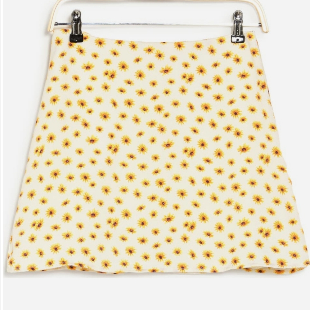 WeWoreWhat White and Yellow Floral Mini Skirt